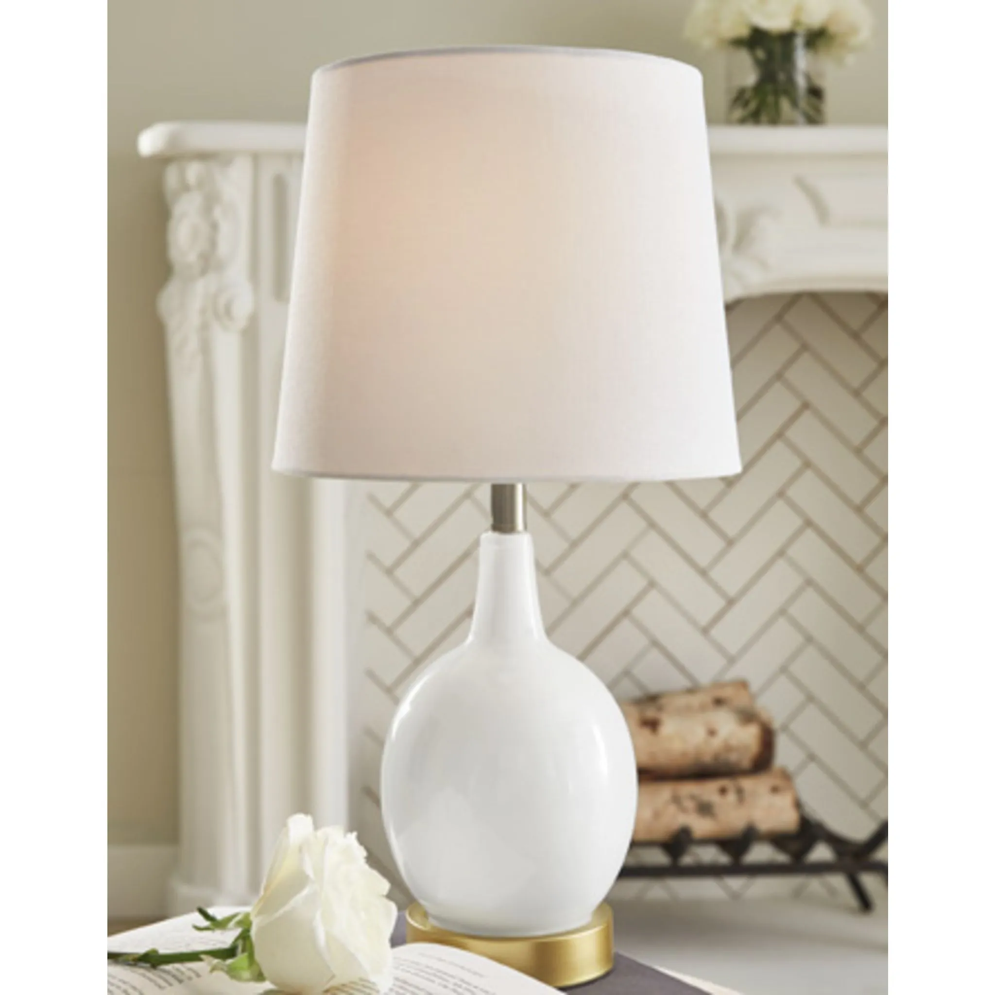 Arlomore Table Lamp (Single)