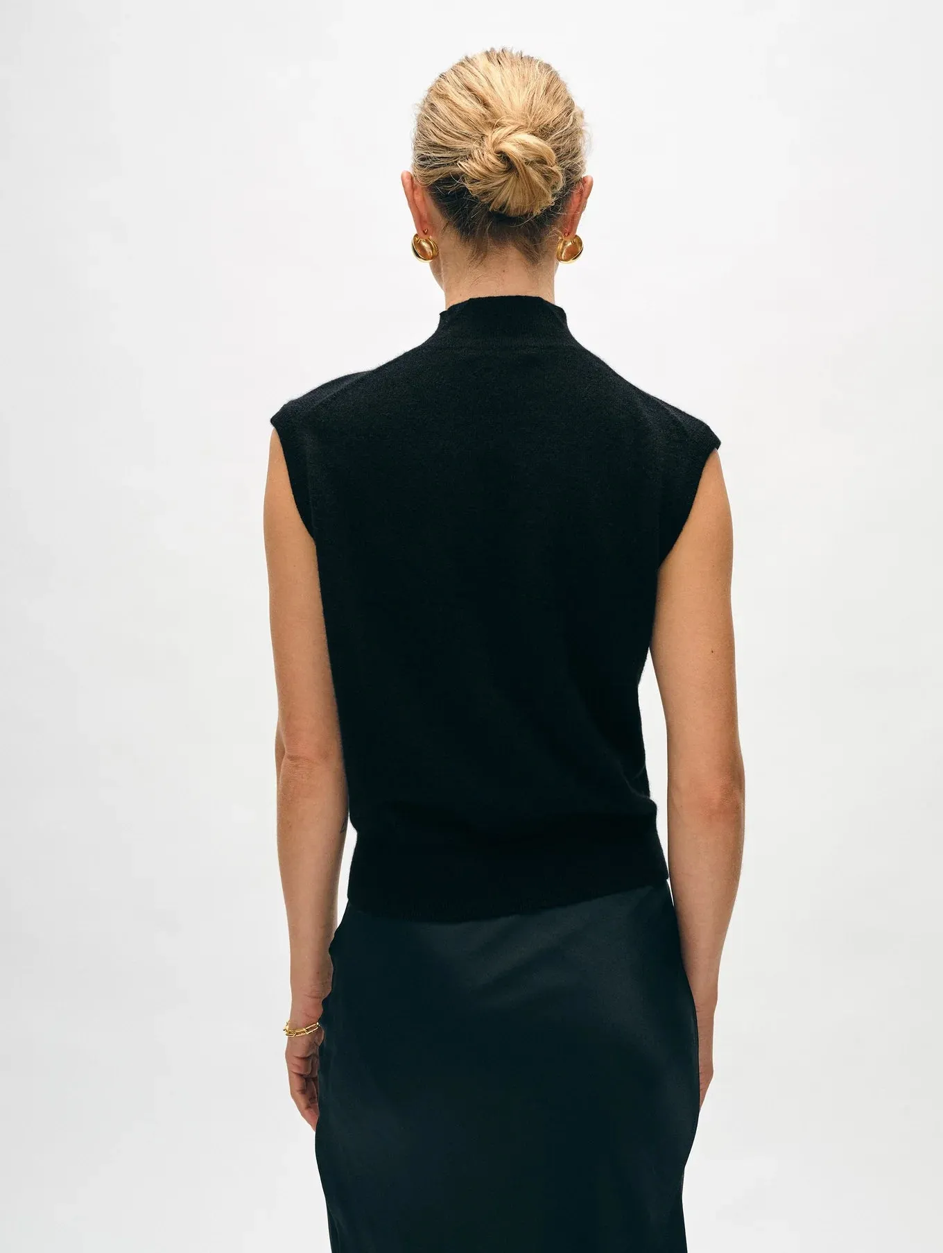 CASHMERE SLEEVELESS MOCKNECK 21067