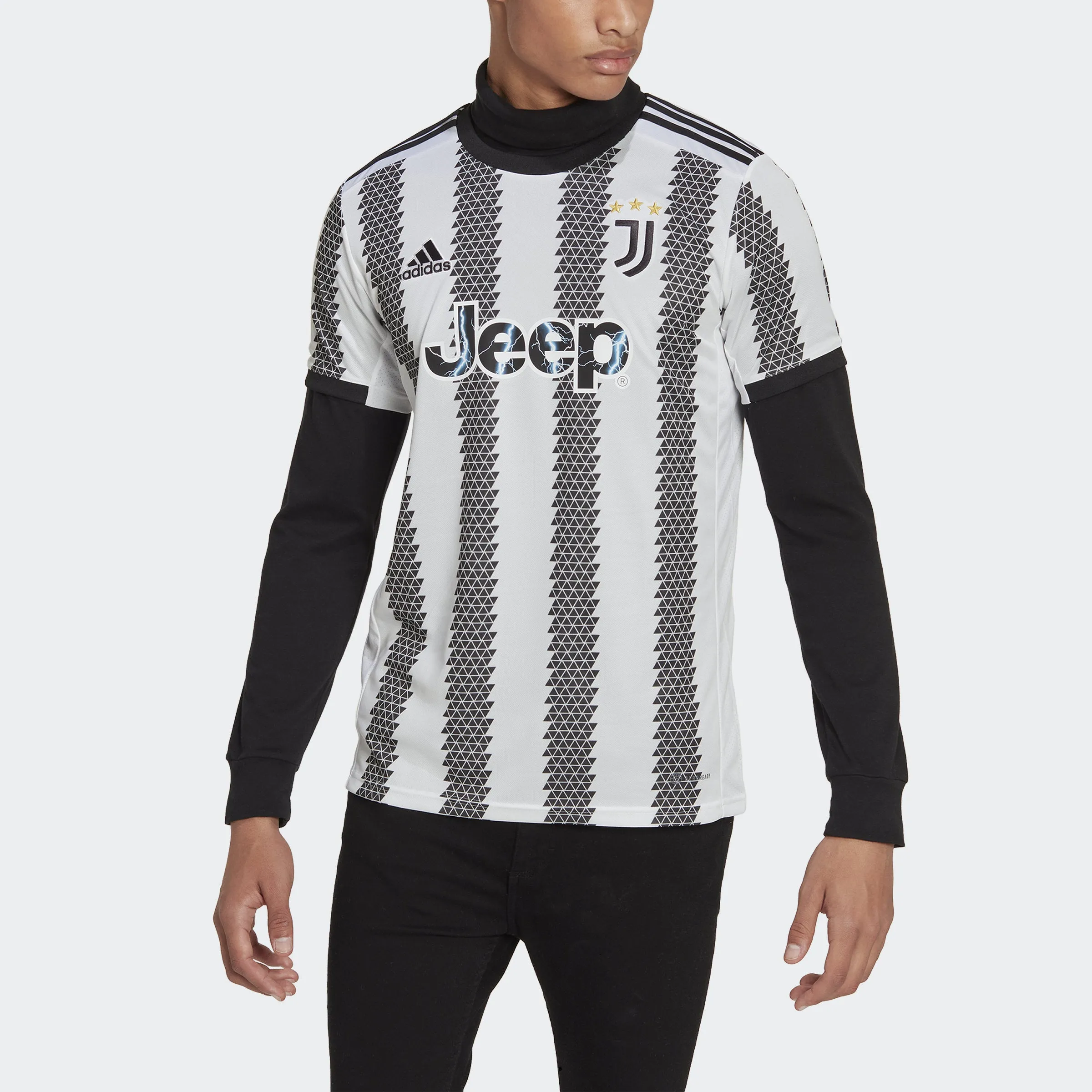 Men's adidas Juventus 22/23 Home Jersey