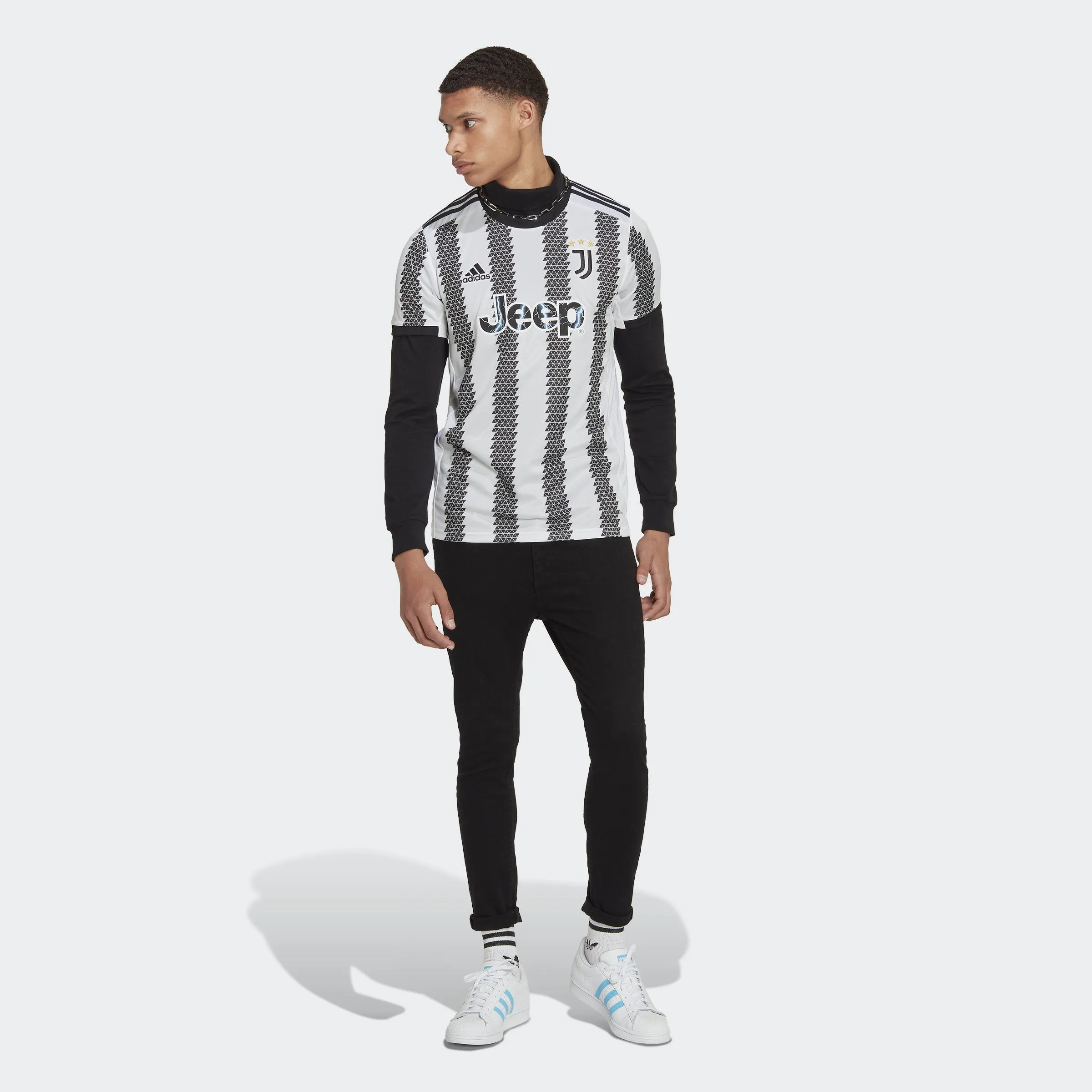 Men's adidas Juventus 22/23 Home Jersey
